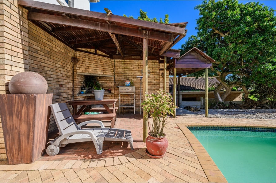 5 Bedroom Property for Sale in Newton Park Eastern Cape